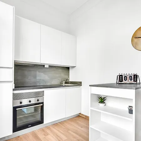 1 - Near Place De Paris アパート *