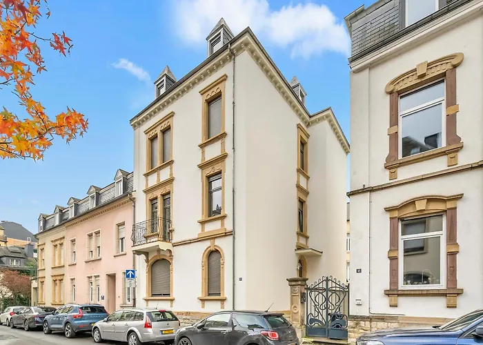 1 - Near Place De Paris *